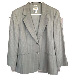 Talbots Wool/Silk Gray PinStriped Blazer 14P Dry Cleaned Pre-Owned